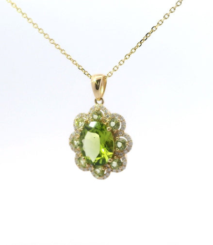 14K Yellow Gold Diamond & Peridot Flower Shaped Pendant Necklace