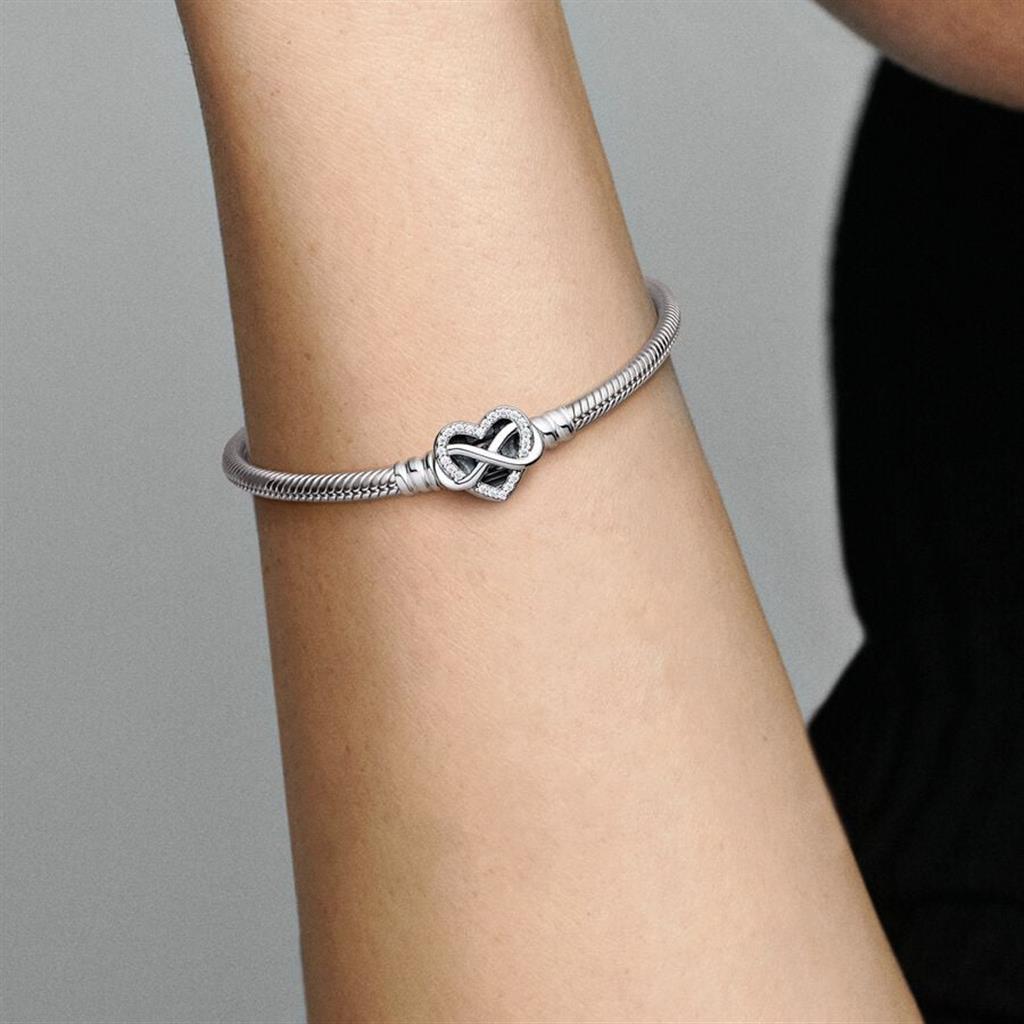 Pandora Moments Sparkling Infinity Heart Clasp Snake Chain Bracelet Size 17