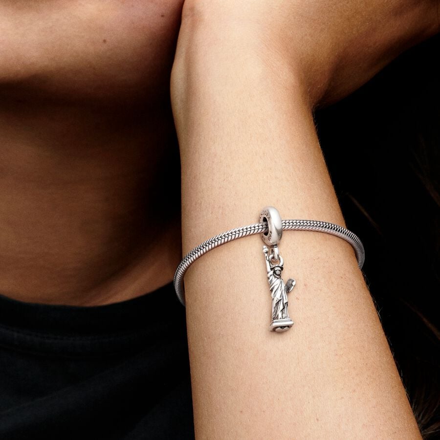 Pandora Moments New York Statue of Liberty Dangle Charm