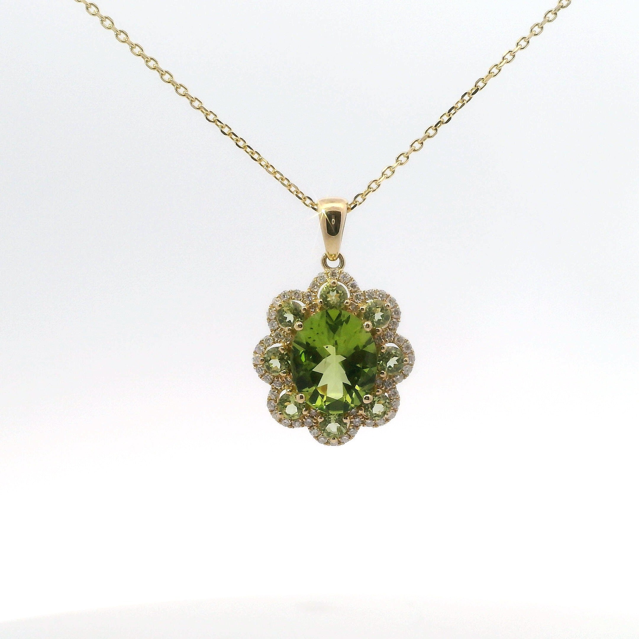 14K Yellow Gold Diamond & Peridot Flower Shaped Pendant Necklace