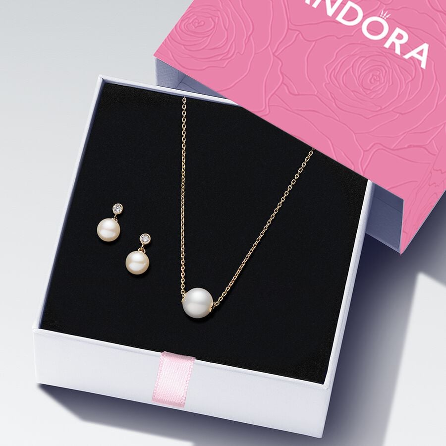 Pandora Essence Gold Plated Pearl Jewelry Set