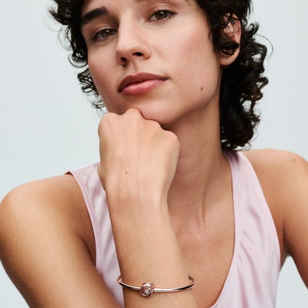 Pandora Moments Rose Encircled Clasp Bangle Size 19