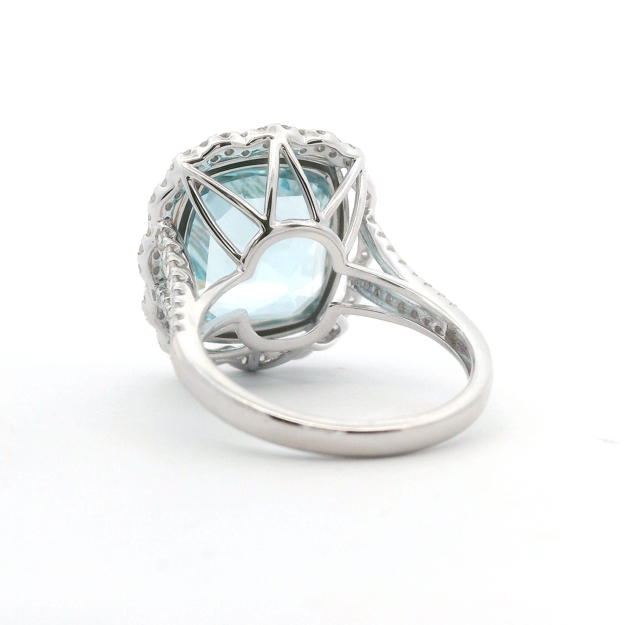 14K White Gold Aquamarine & Diamond Cushion Cut Fashion Ring