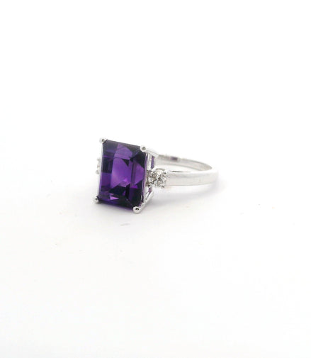 14K White Gold Diamond & Amethyst Fashion Ring