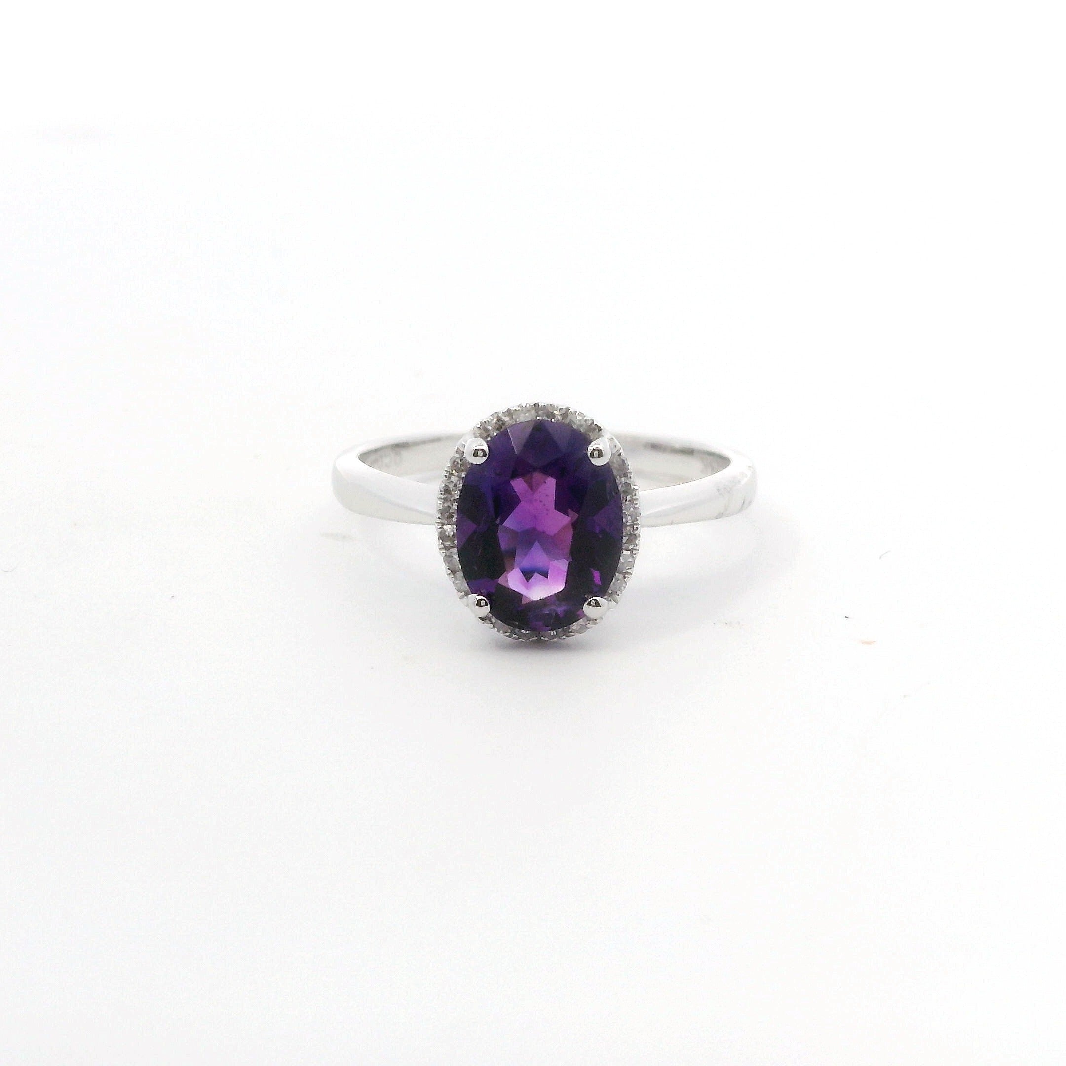 14K White Gold Diamond & Amethyst Oval Shaped Fashion Ring