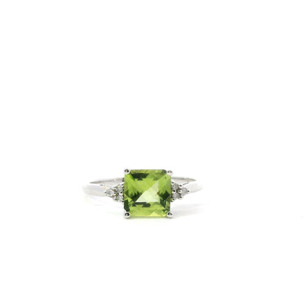 14K White Gold Diamond And Peridot Princess Cut Fashion Ring