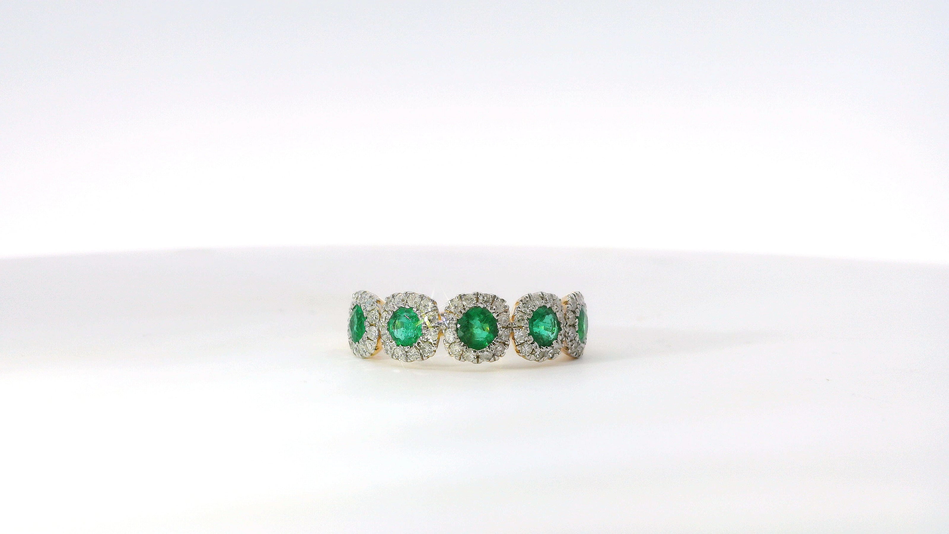 14K Yellow Gold Diamond and Vibrant Emerald Fashion Ring
