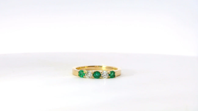 14K Yellow Gold Diamond And Emerald 5 Stone Fashion Ring