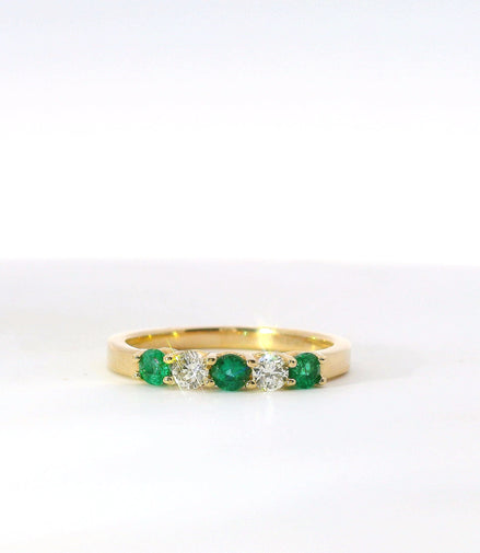 14K Yellow Gold Diamond And Emerald 5 Stone Fashion Ring