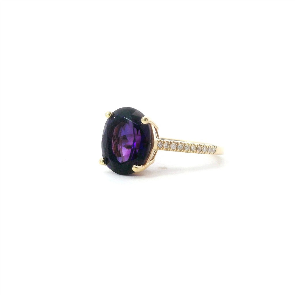 14K Yellow Gold Diamond And Amethyst Oval Fashion Ring