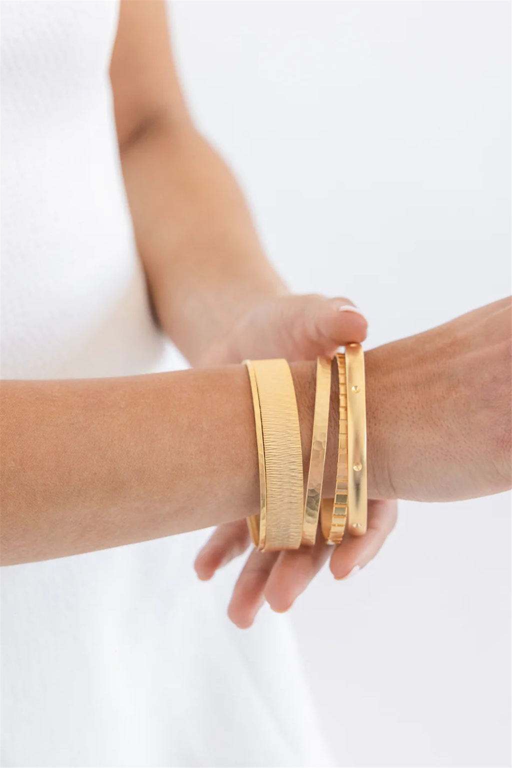 Susan Shaw 24K Triple Gold Plated Laudomia Bangle Set - Set Of 5