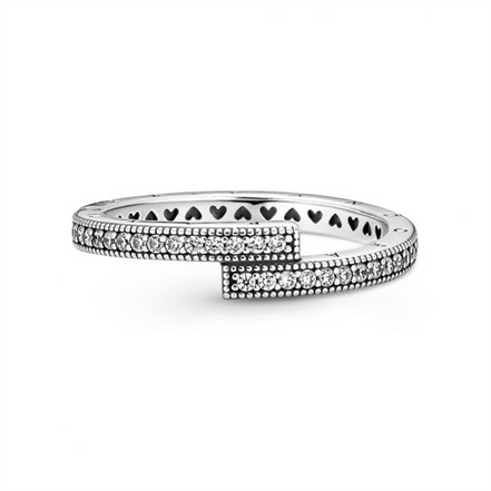 Pandora Signature Sparkling Overlapping Ring SIze 7