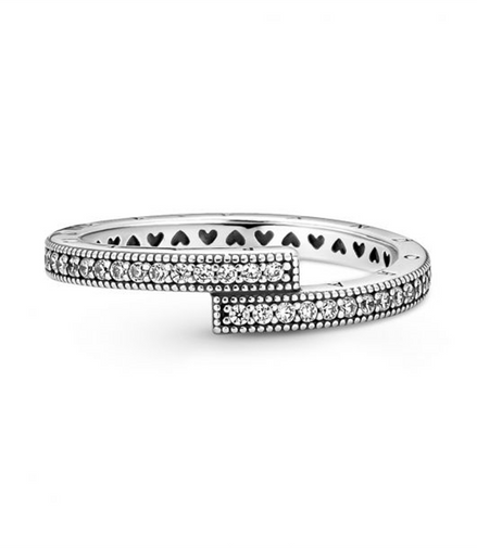Pandora Signature Sparkling Overlapping Ring SIze 7