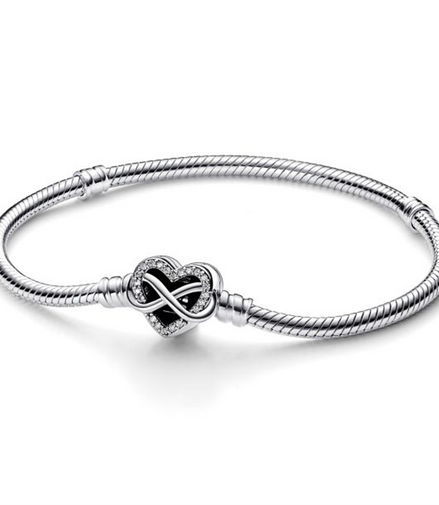 Pandora Moments Sparkling Infinity Heart Clasp Snake Chain Bracelet Size 18