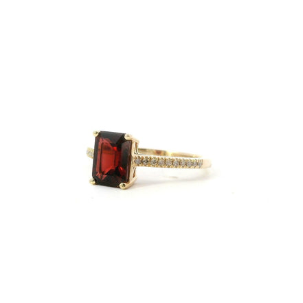 14K Yellow Gold Diamond And Garnet Emerald Cut Fashion Ring