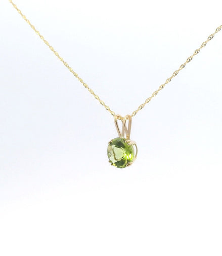 14K Yellow Gold 2 CT Peridot Pendant Necklace
