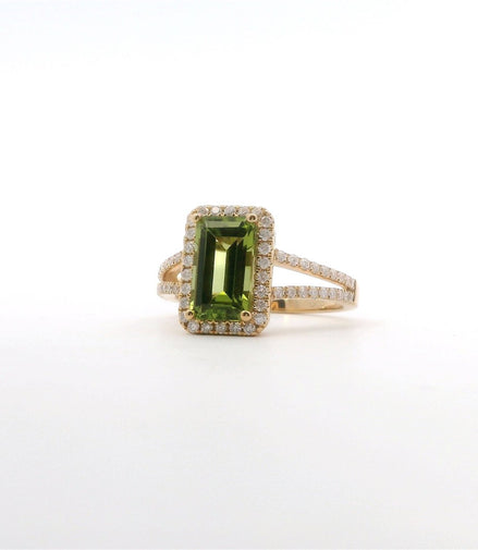 14K Yellow Gold Diamond & Peridot Emerald Shaped Fashion Ring