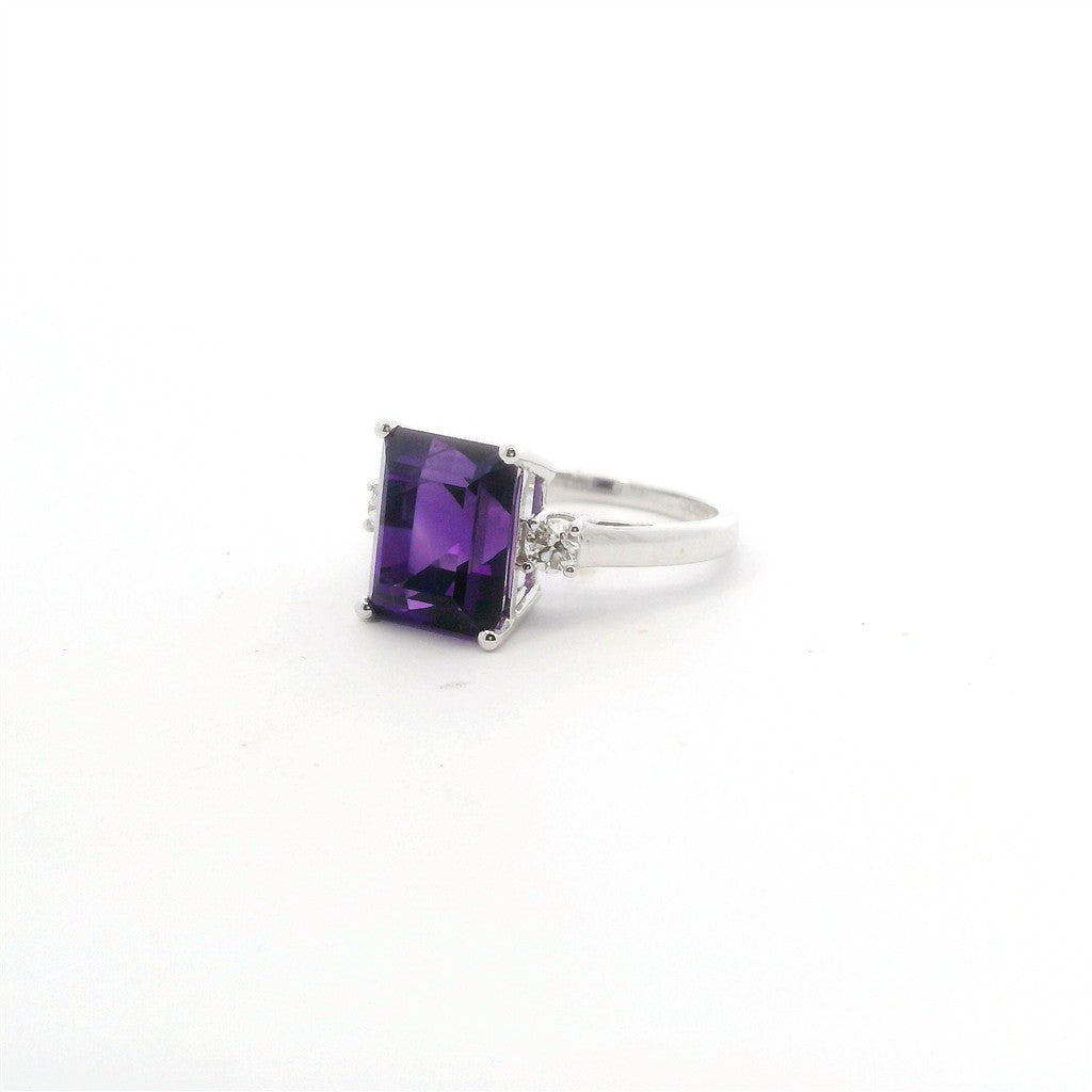 14K White Gold Diamond & Amethyst Fashion Ring