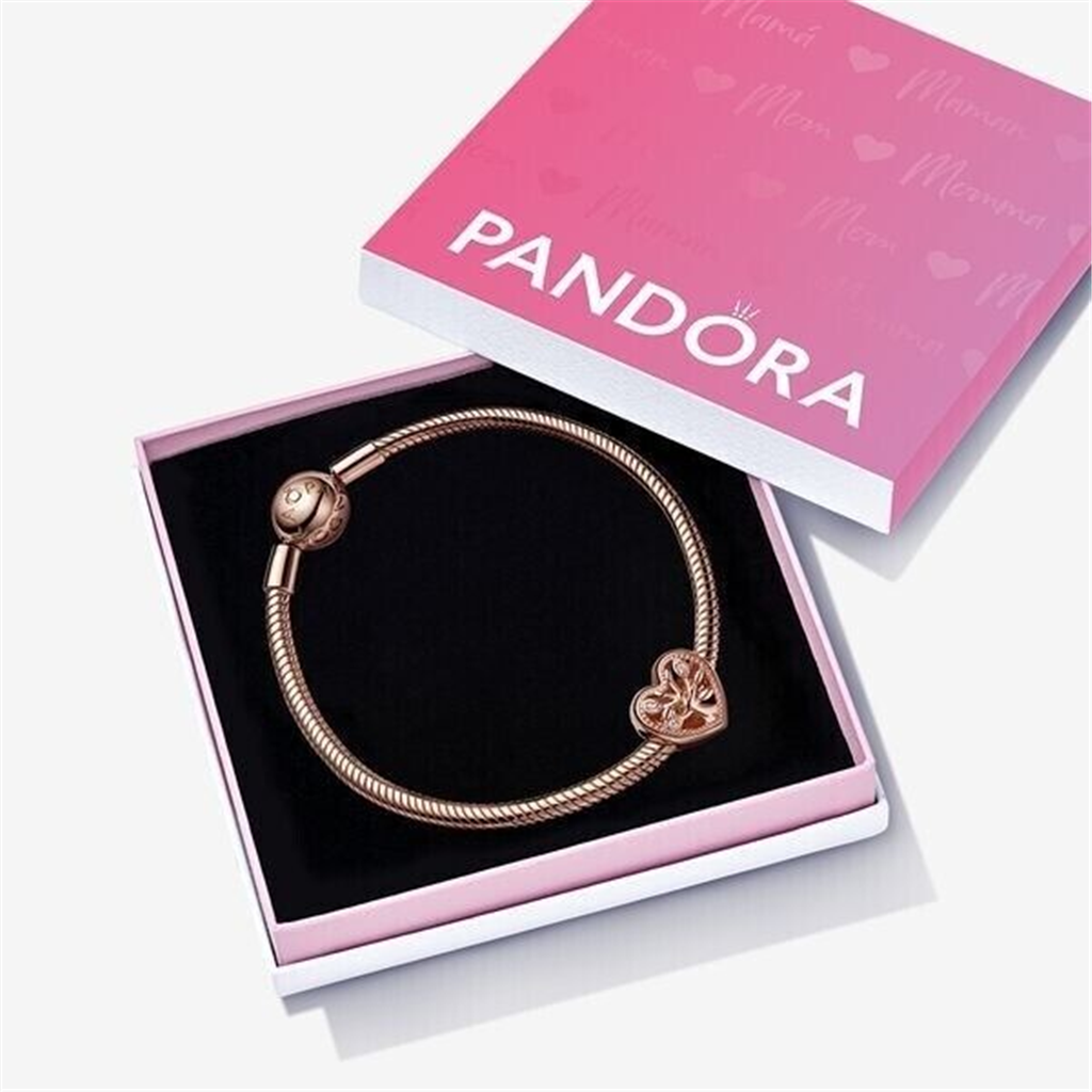 Pandora Rose Family Tree Heart Bracelet Gift Set  Size 19