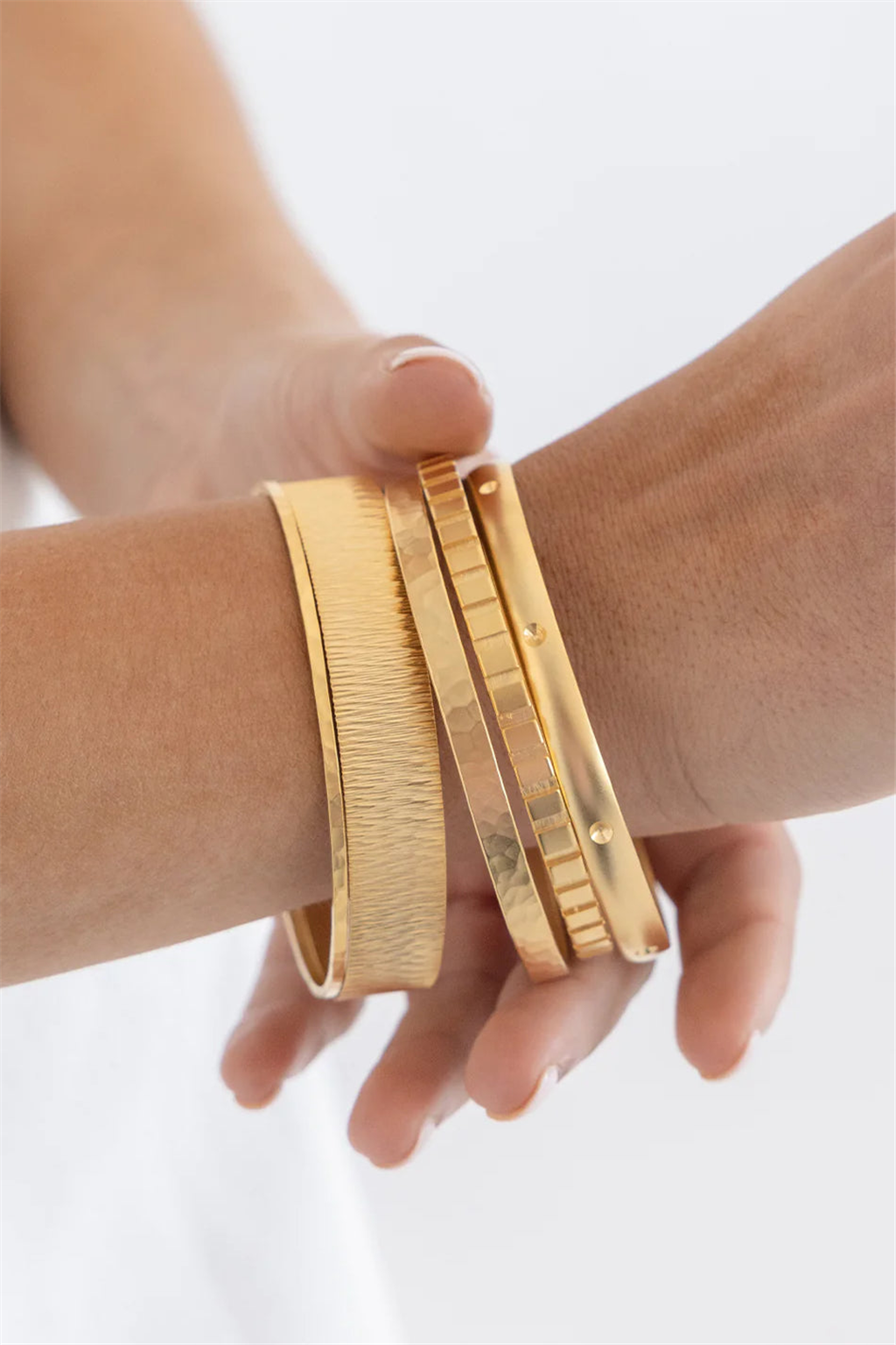Susan Shaw 24K Triple Gold Plated Laudomia Bangle Set - Set Of 5