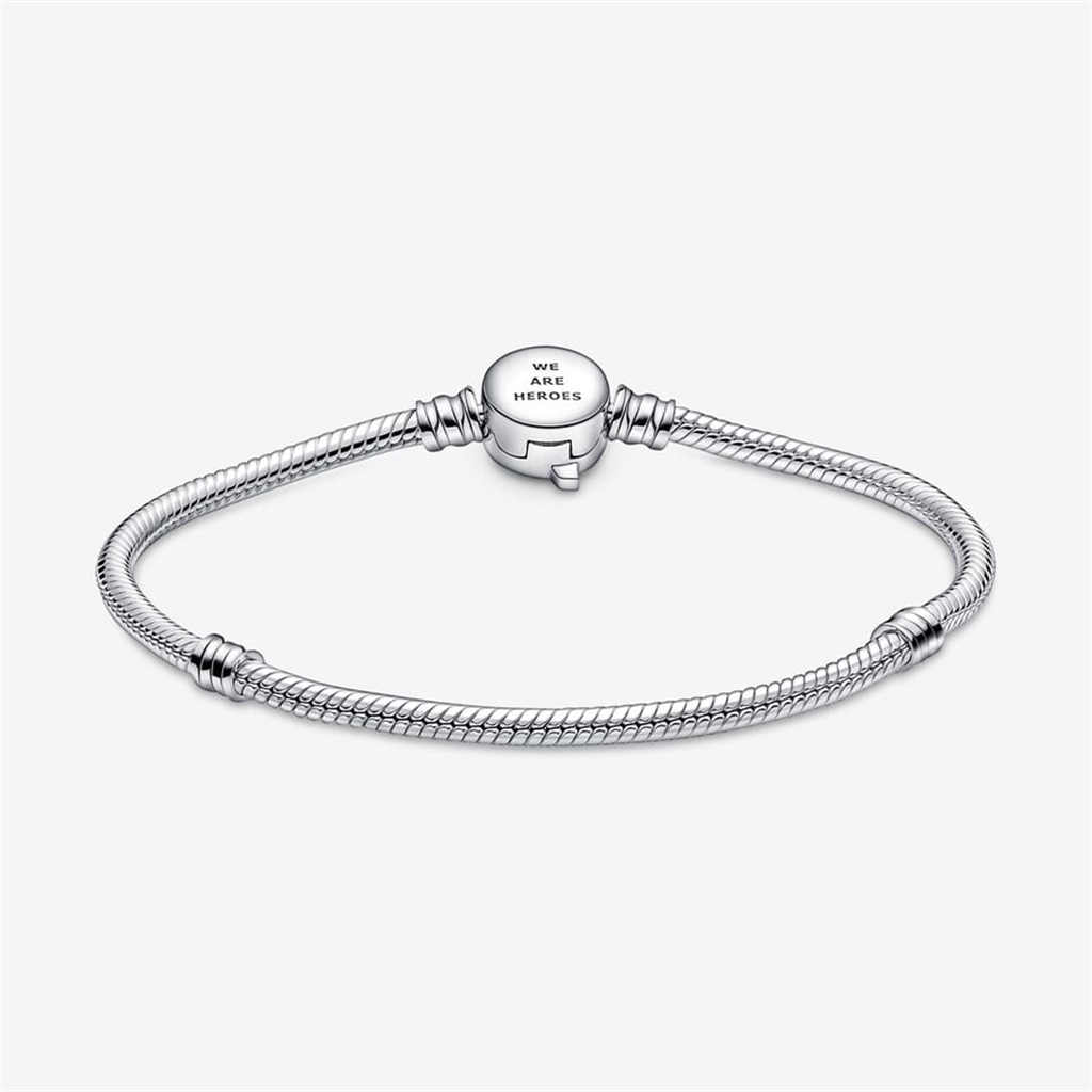 Pandora Moments Marvel The Avengers Logo Clasp Snake Chain Bracelet Size 20