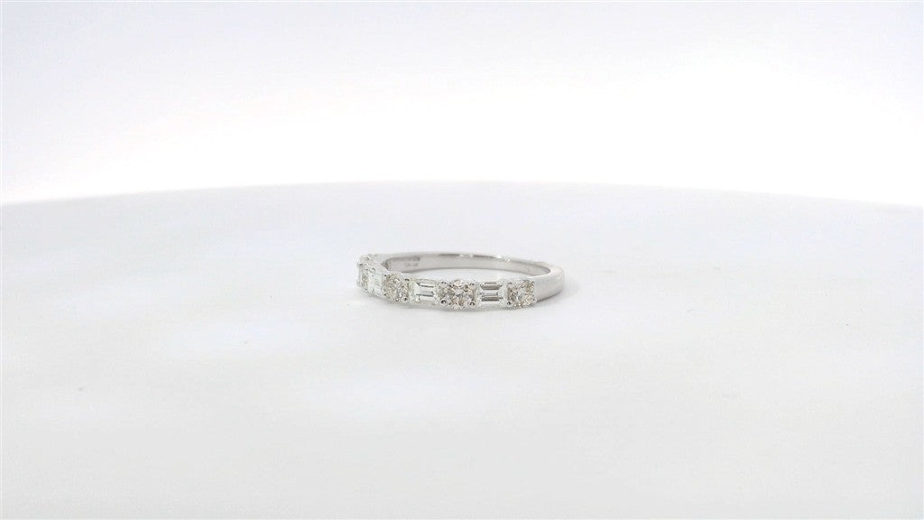 14K White Gold And 1.01 CTW Diamond Fashion Ring
