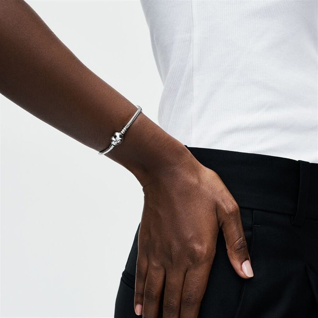 Pandora Moments Heart Clasp Snake Chain Bracelet Size 18